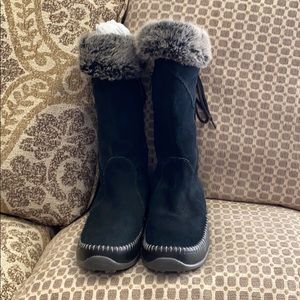 North Face Women’s Winter Boots Size 8 New